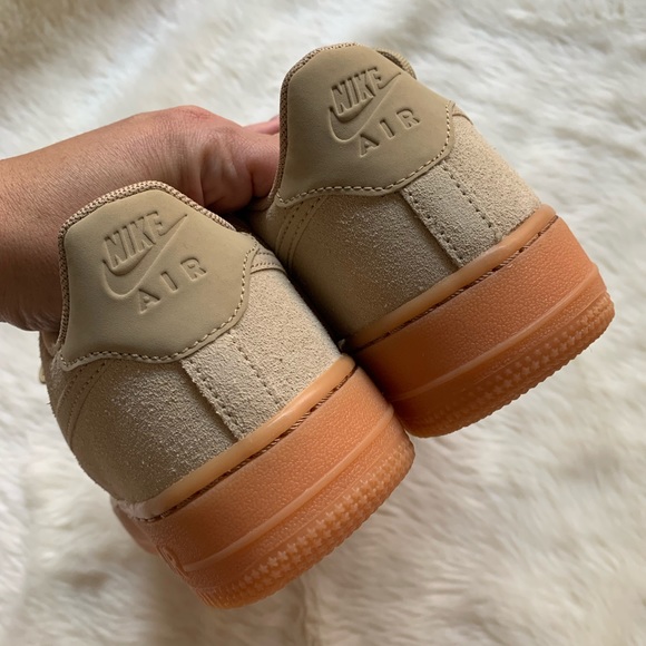 Nike Mushroom Air Force 1 LV8 Sneakers - Picture 5 of 8